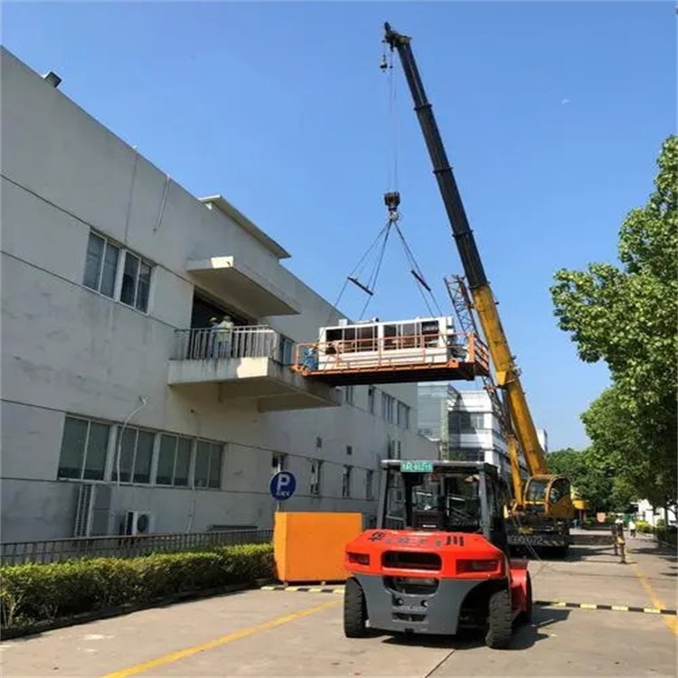 万城镇起重机司机十吊十不吊